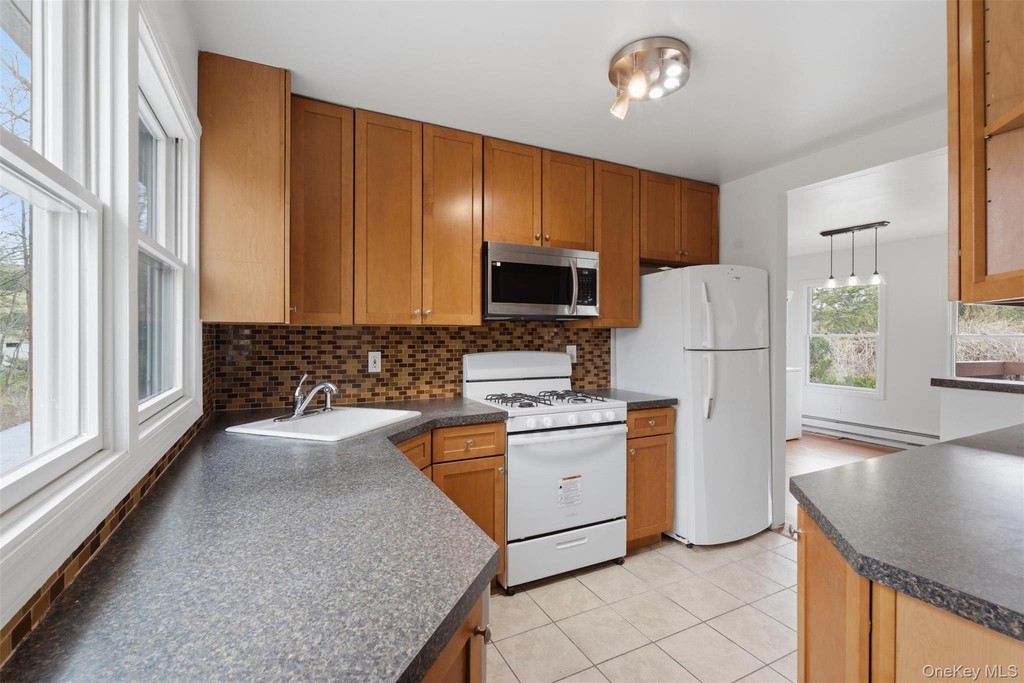 25 Woodland Terrace Court - Photo 4