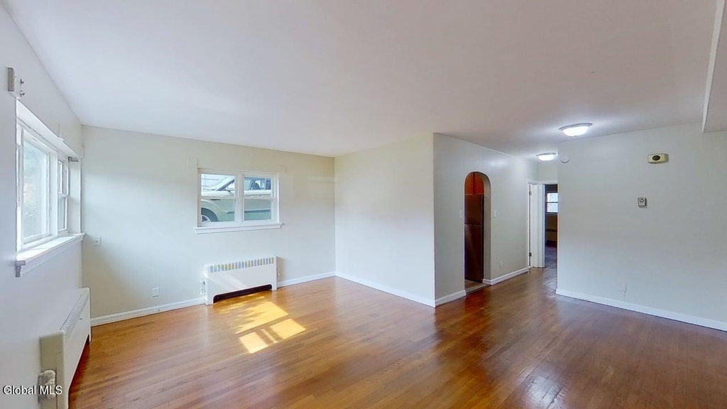 31 Parkwood Street - Photo 2