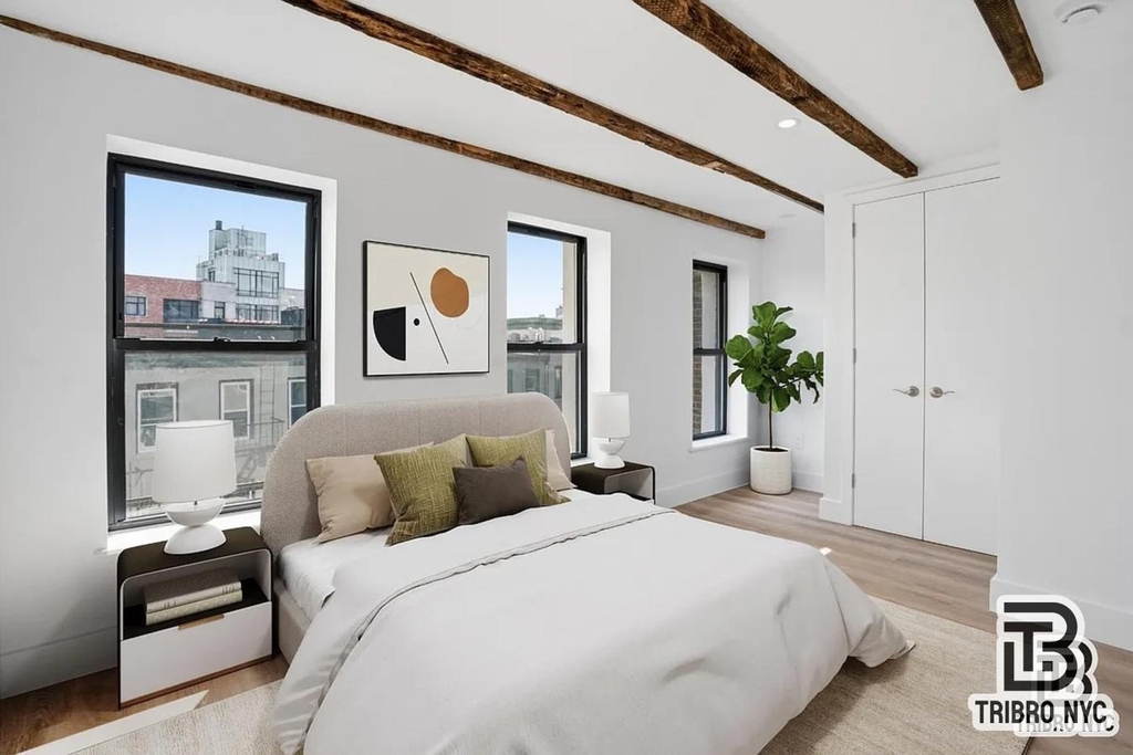 1411 Bedford Avenue - Photo 3