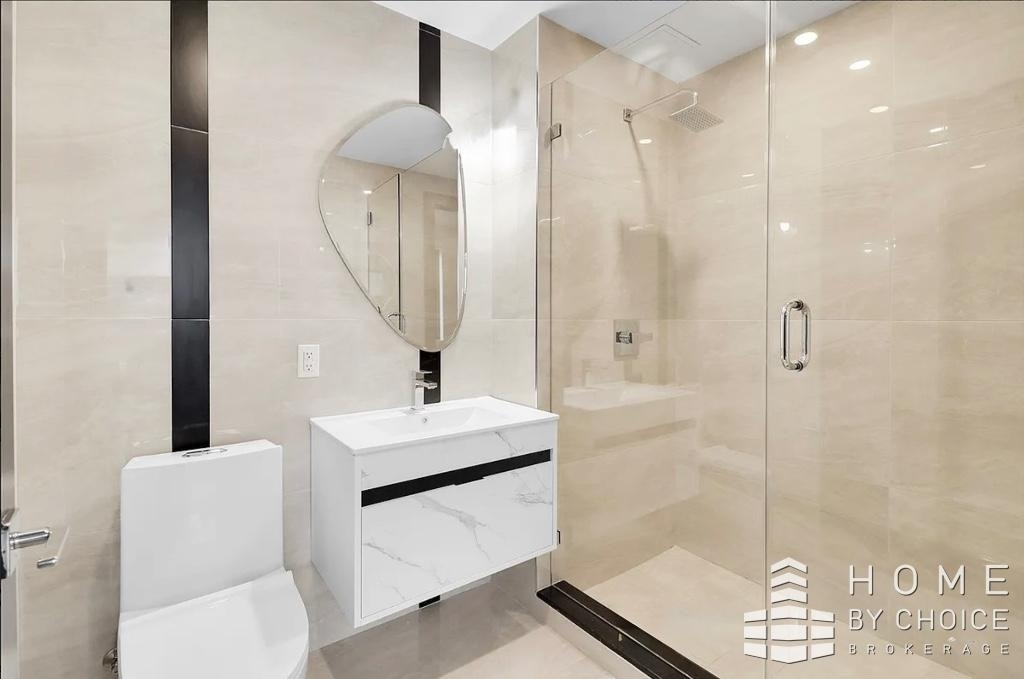 88 Linden Boulevard - Photo 3