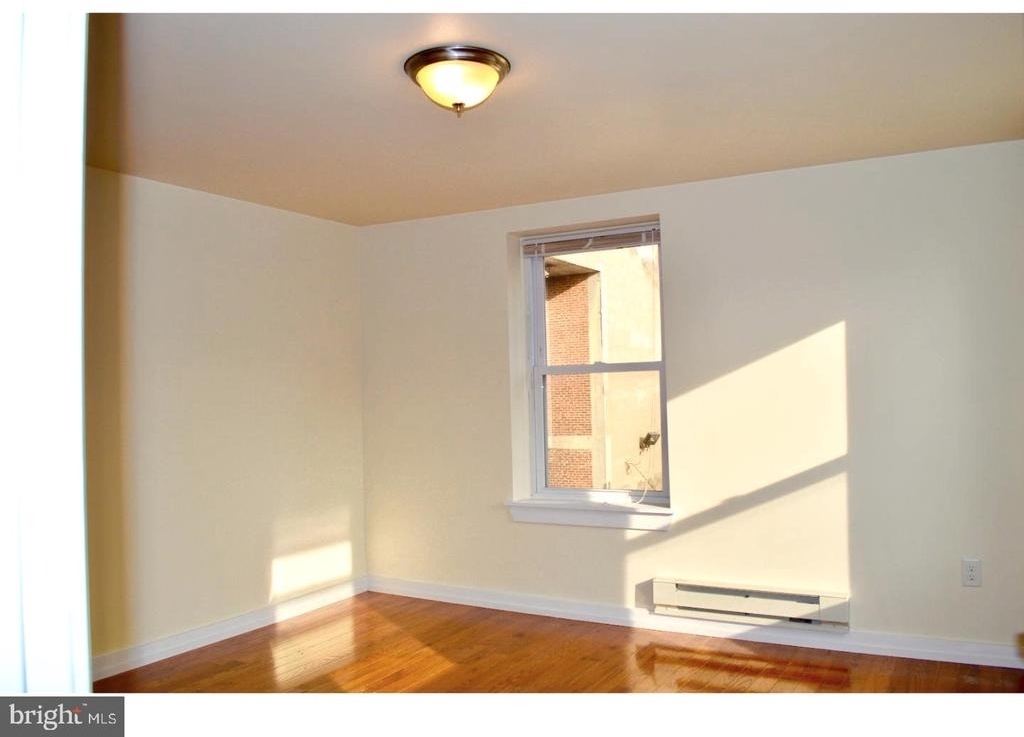 415 S Broad Street - Photo 2