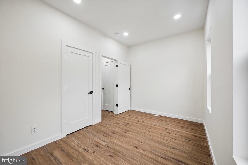 1702 N Stillman Street - Photo 8