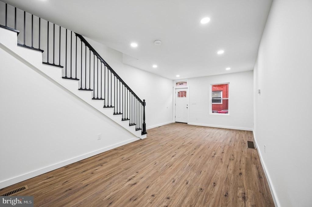 1702 N Stillman Street - Photo 1