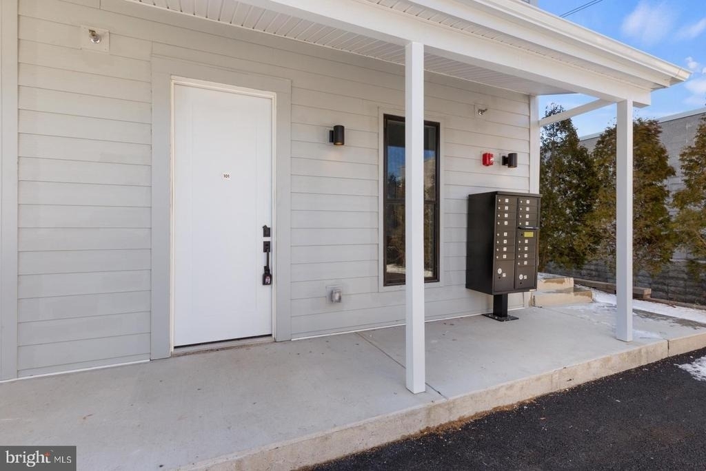 6712 Ridge Avenue - Photo 12