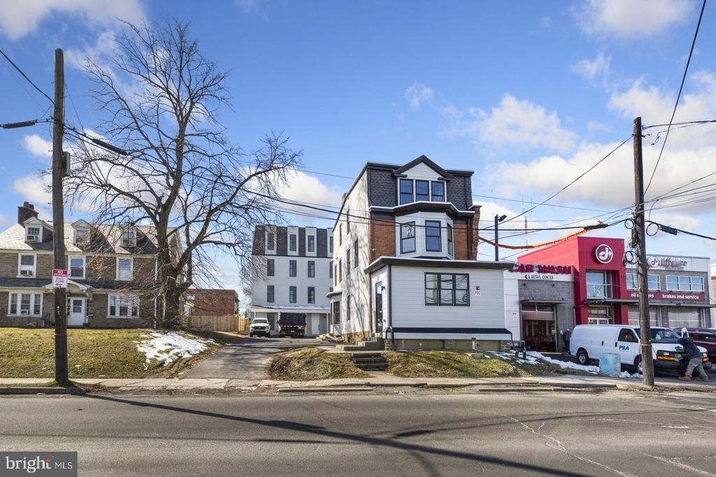 6712 Ridge Avenue - Photo 13