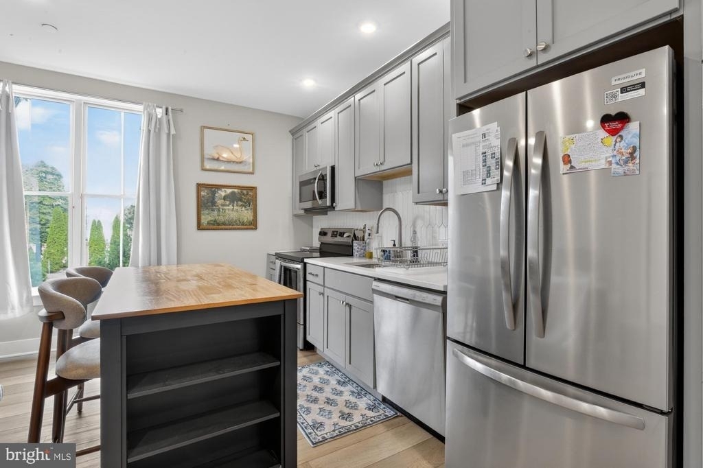 6712 Ridge Avenue - Photo 6
