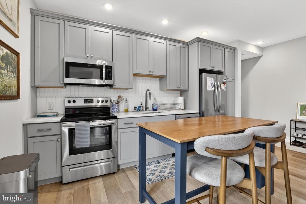 6712 Ridge Avenue - Photo 5