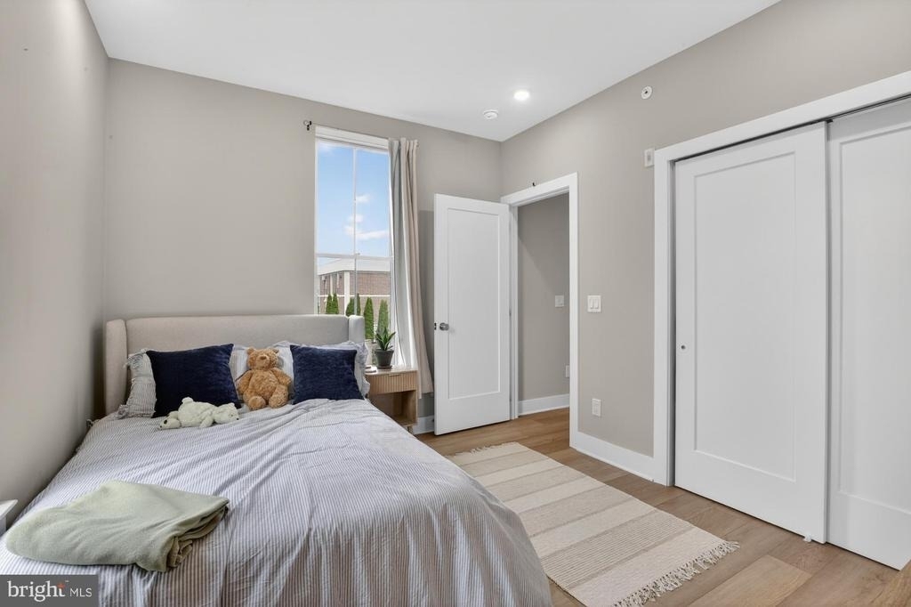 6712 Ridge Avenue - Photo 10