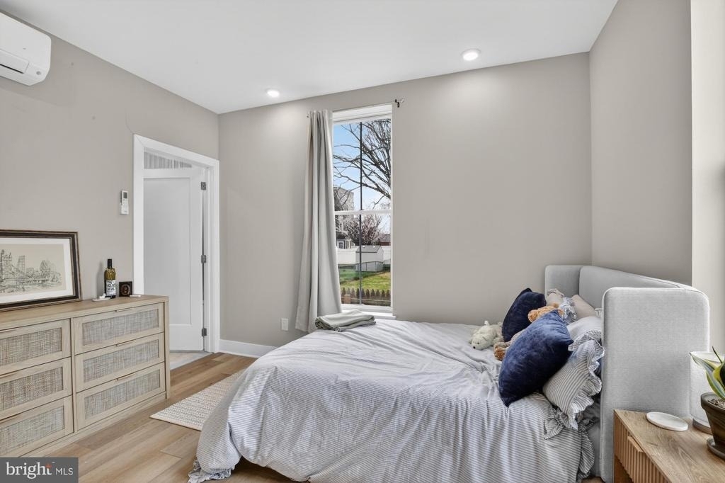 6712 Ridge Avenue - Photo 8