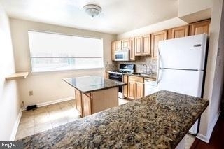 901 E Pleasant Avenue - Photo 2
