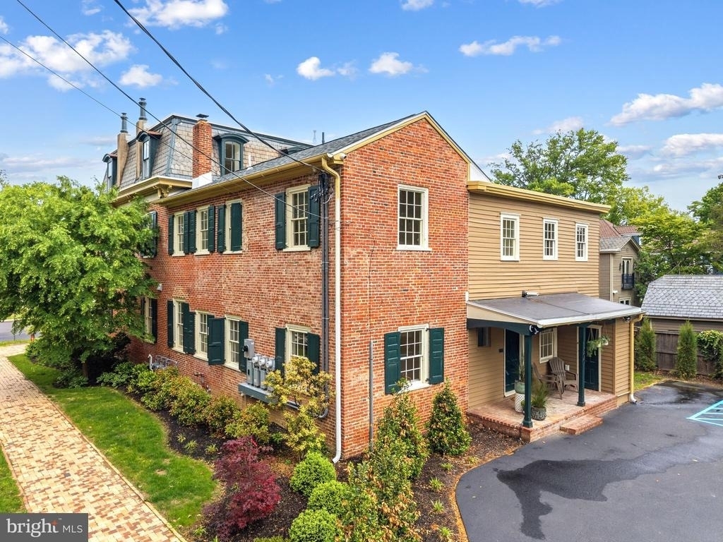 300 Kings Highway E - Photo 21