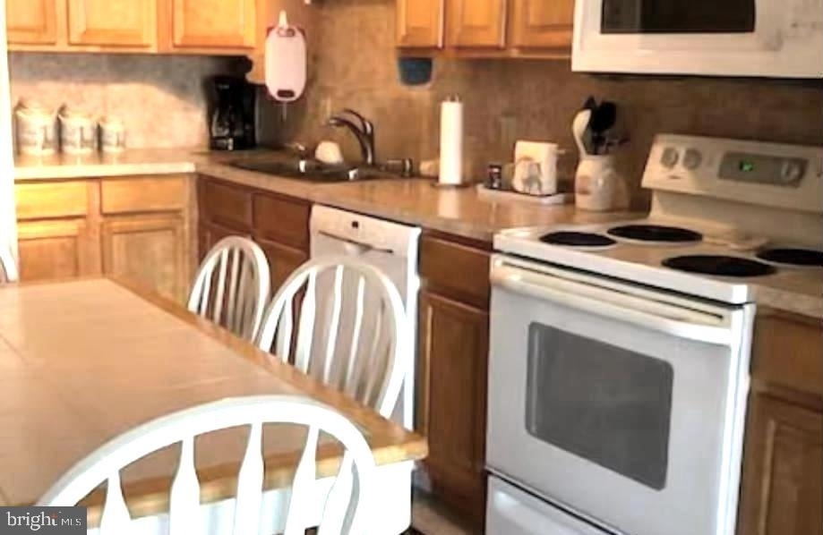 745 Mooring Road - Photo 2