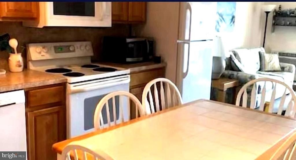 745 Mooring Road - Photo 3