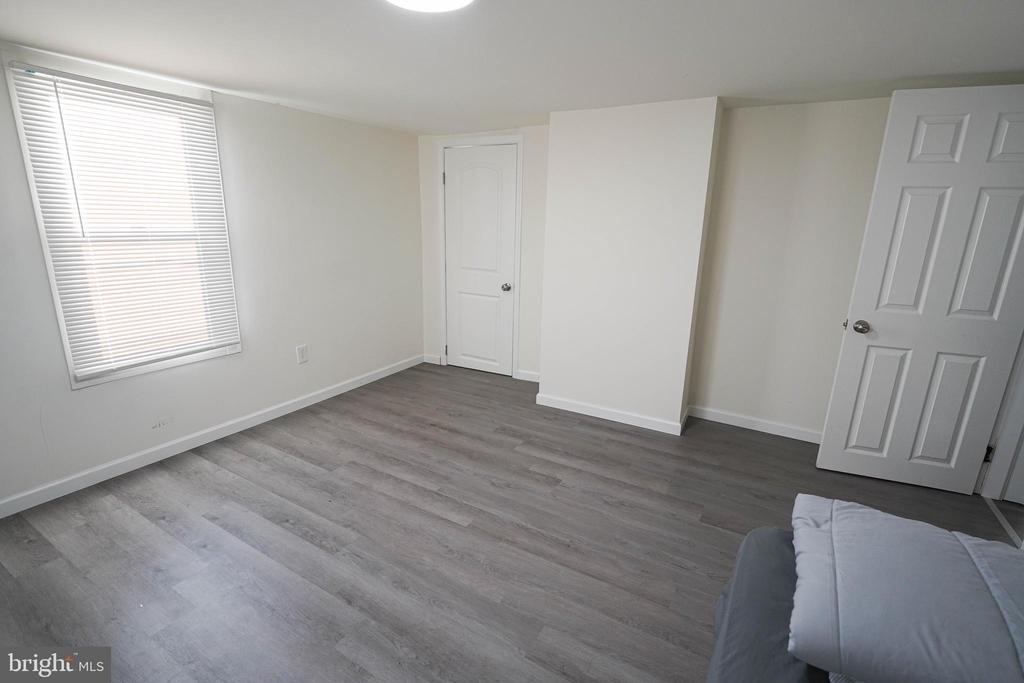 231 Newton Street - Photo 16