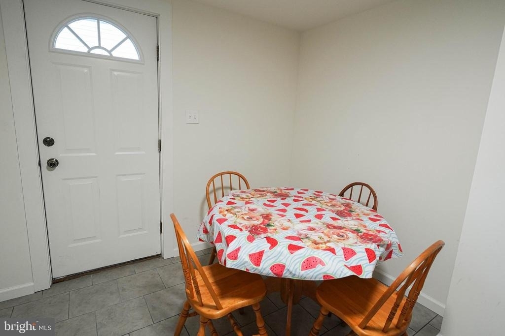 231 Newton Street - Photo 30