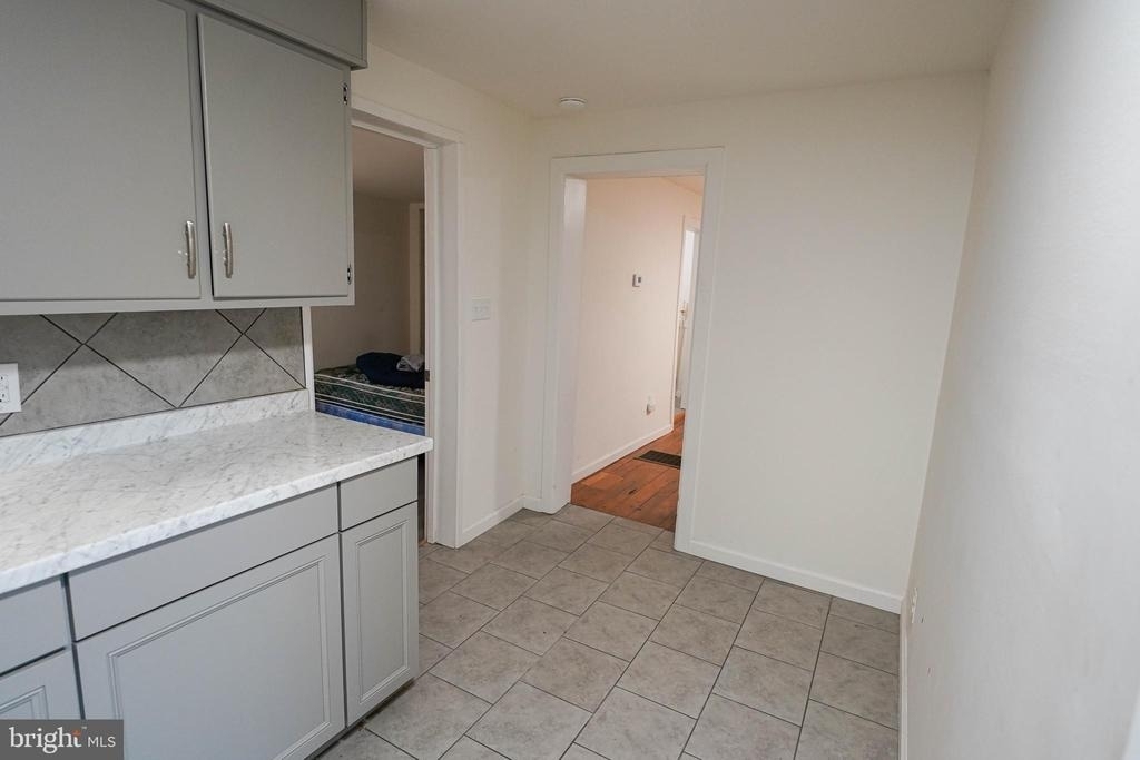 231 Newton Street - Photo 32