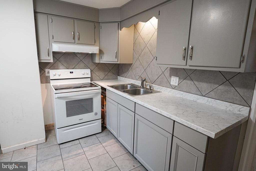 231 Newton Street - Photo 27