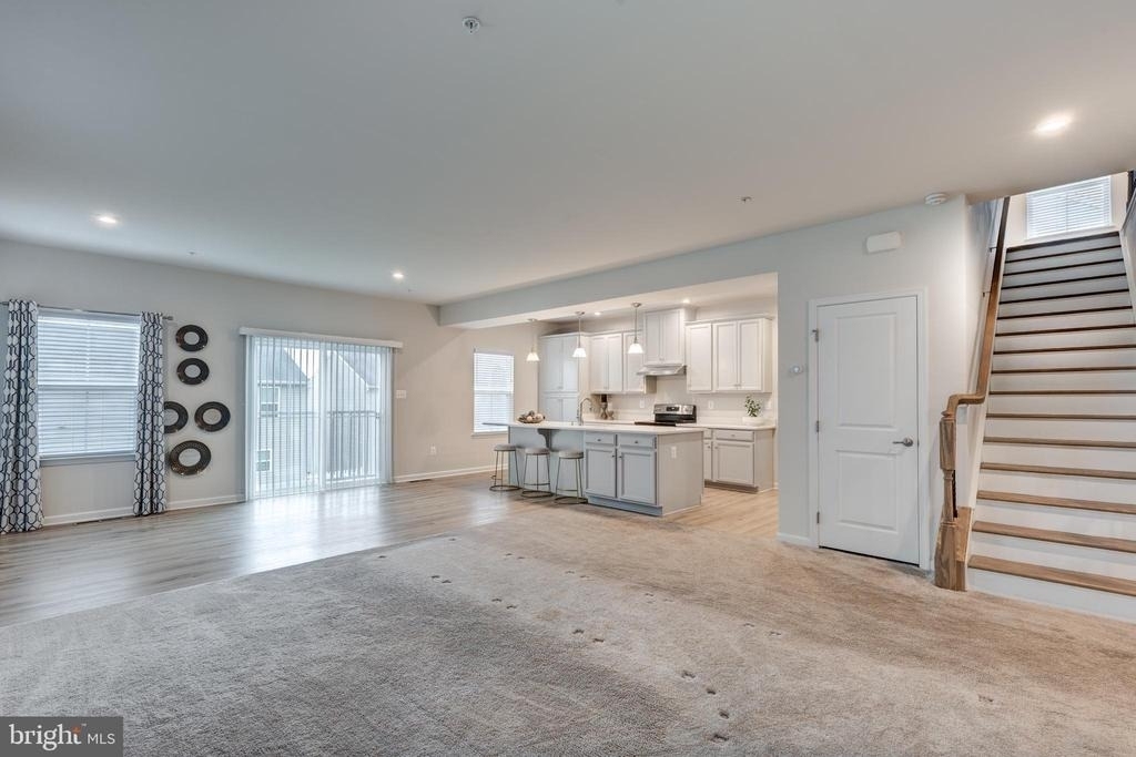 112 Sherman Way - Photo 9