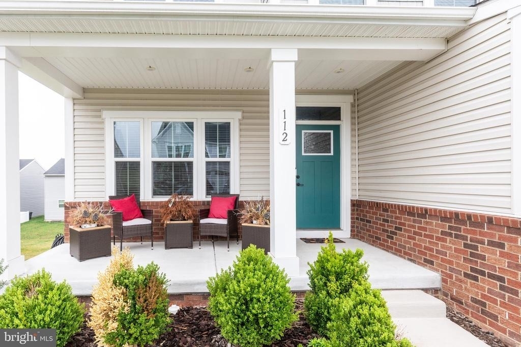 112 Sherman Way - Photo 1