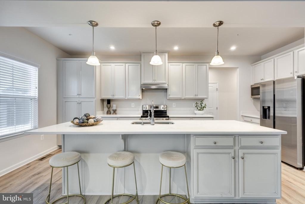 112 Sherman Way - Photo 12