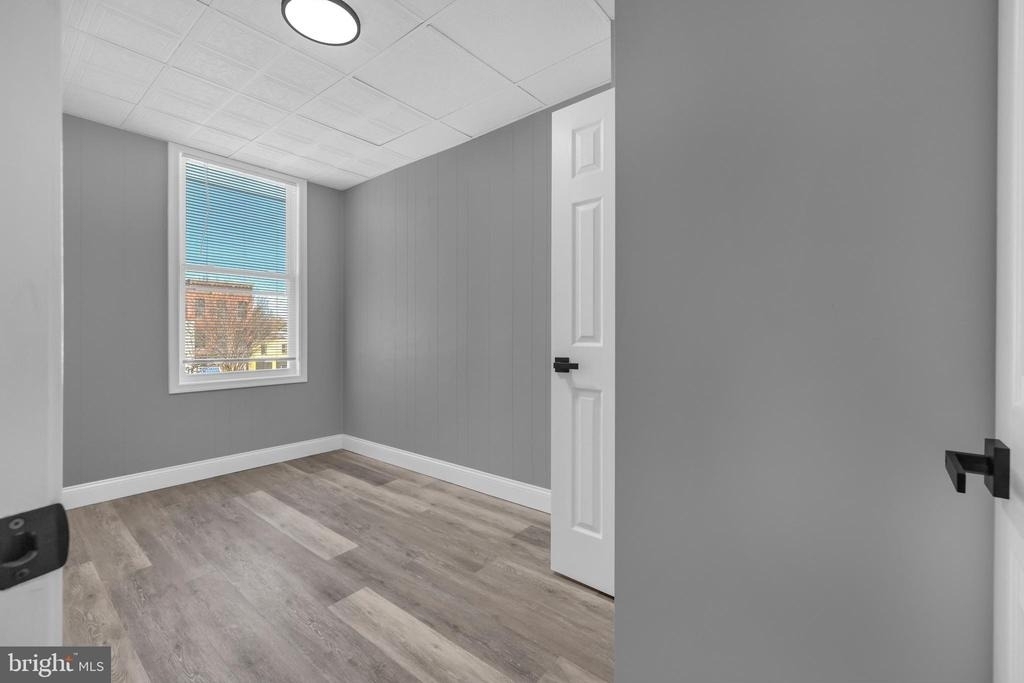 1725 Hollins Street - Photo 9