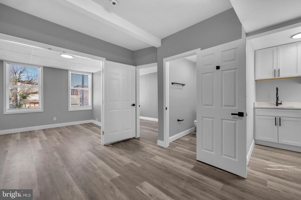 1725 Hollins Street - Photo 2