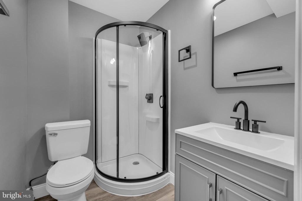 1725 Hollins Street - Photo 8