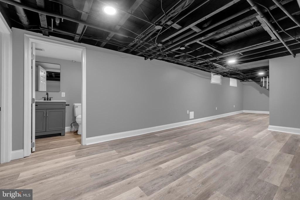 1725 Hollins Street - Photo 7