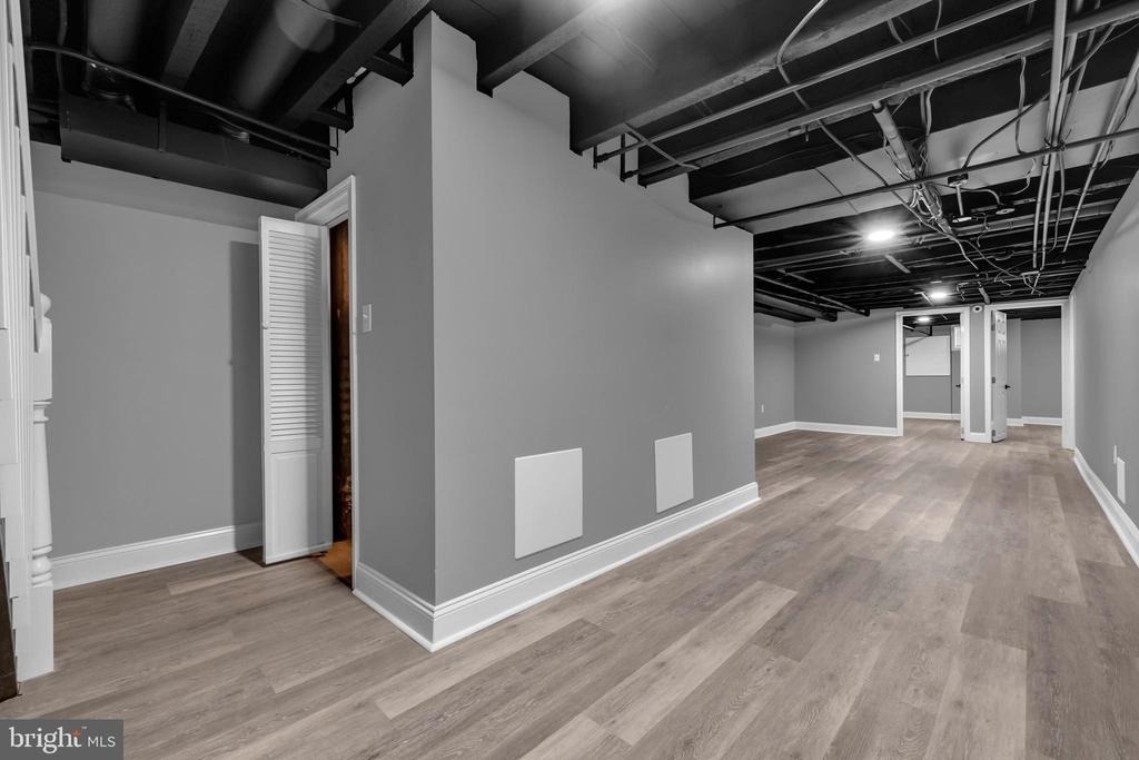 1725 Hollins Street - Photo 8