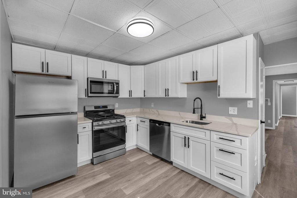 1725 Hollins Street - Photo 10