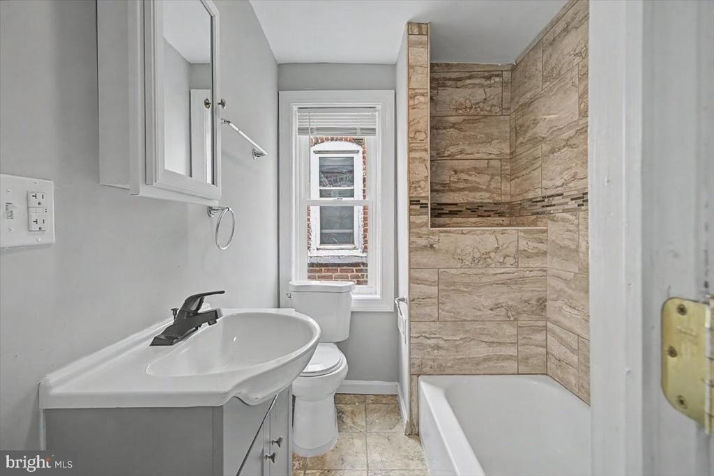 203 N Dupont Street - Photo 17