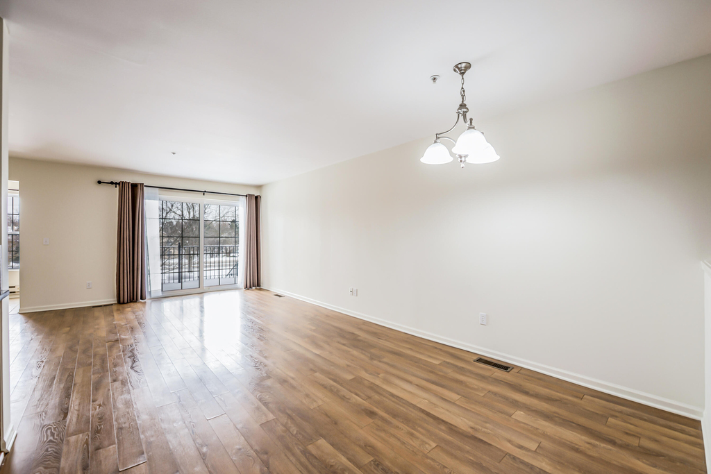 120 W Oakbrook Drive - Photo 7