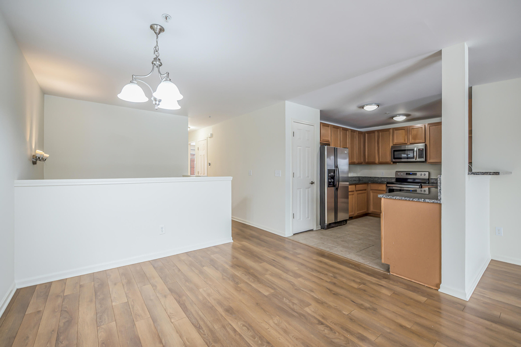 120 W Oakbrook Drive - Photo 1