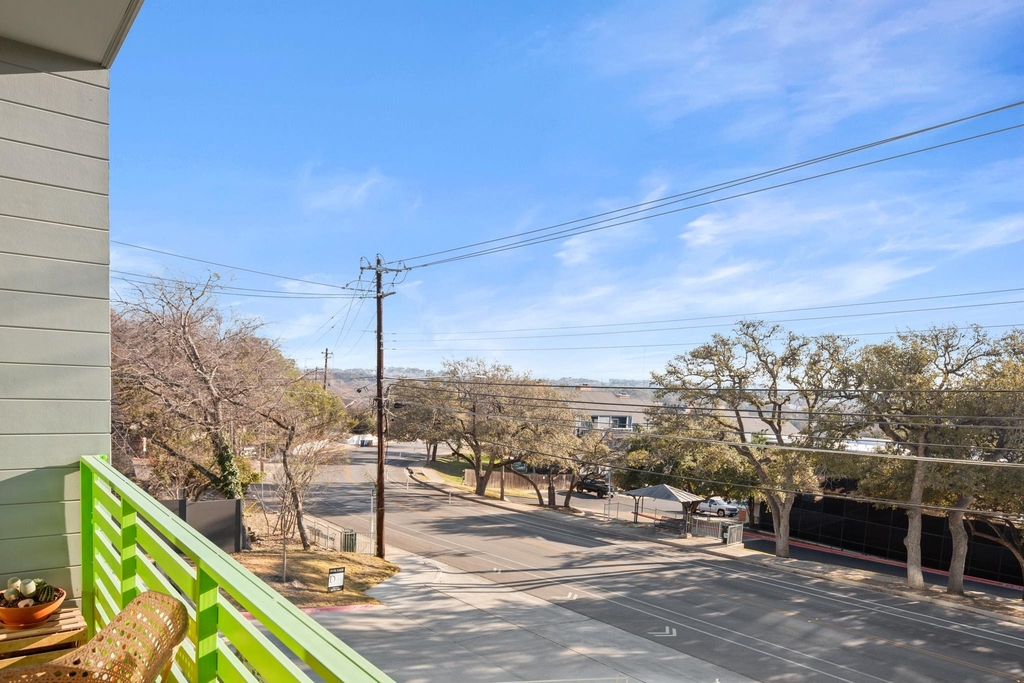 4004 Banister Ln - Photo 18