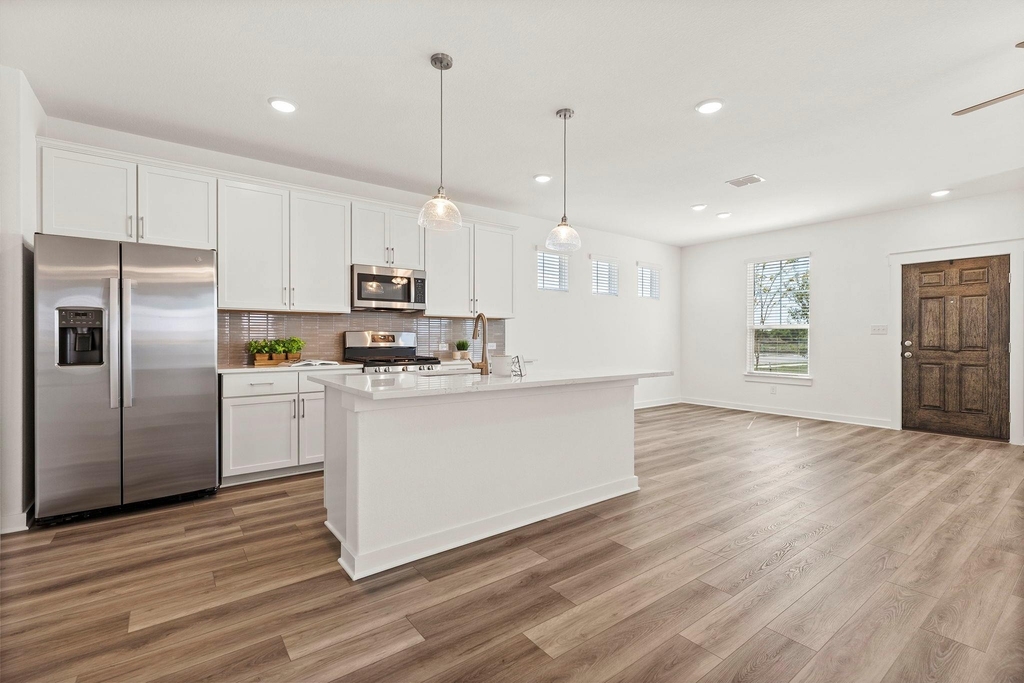 108 Hartson Dr - Photo 6