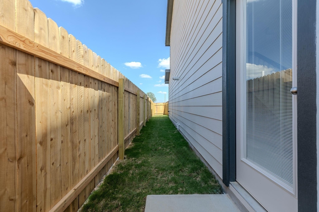 108 Hartson Dr - Photo 29