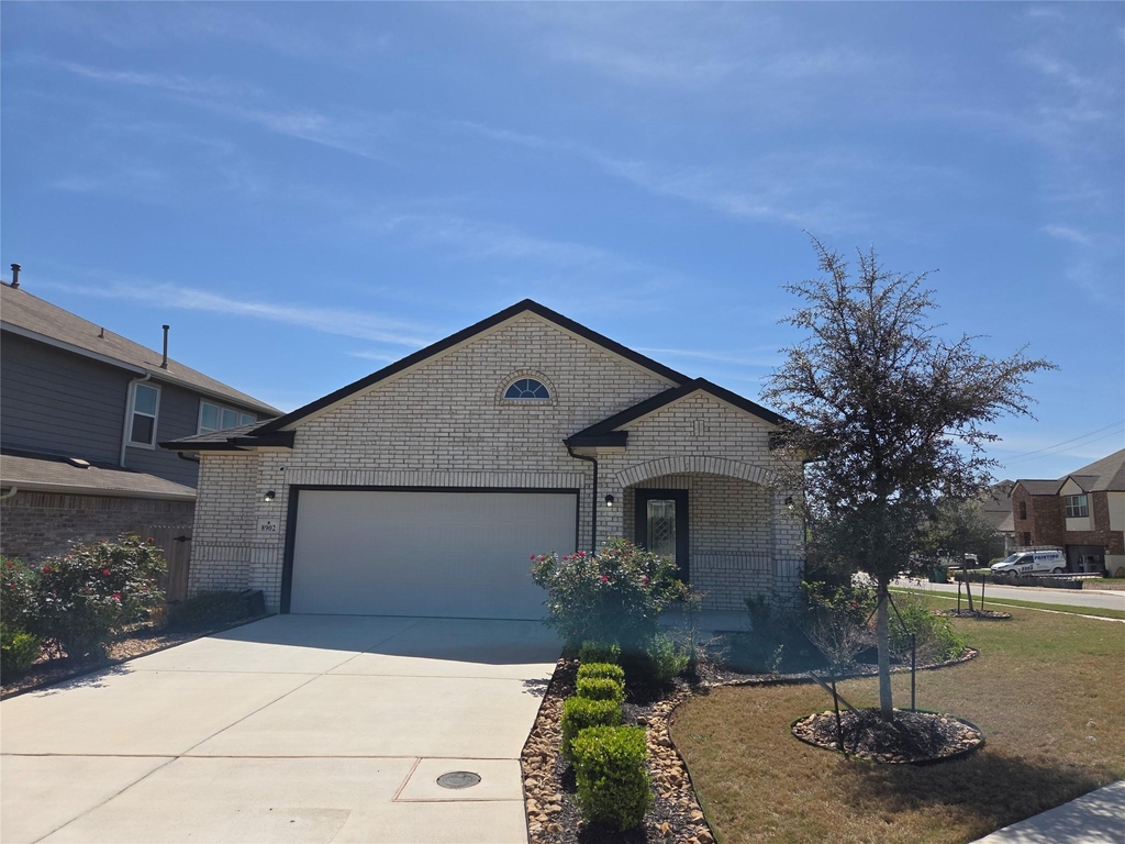 8902 Grand Western - Photo 9