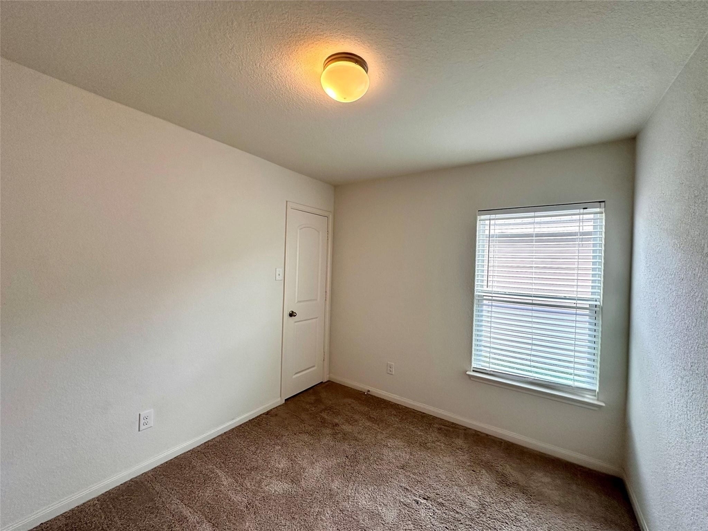 1469 Breanna Ln - Photo 6