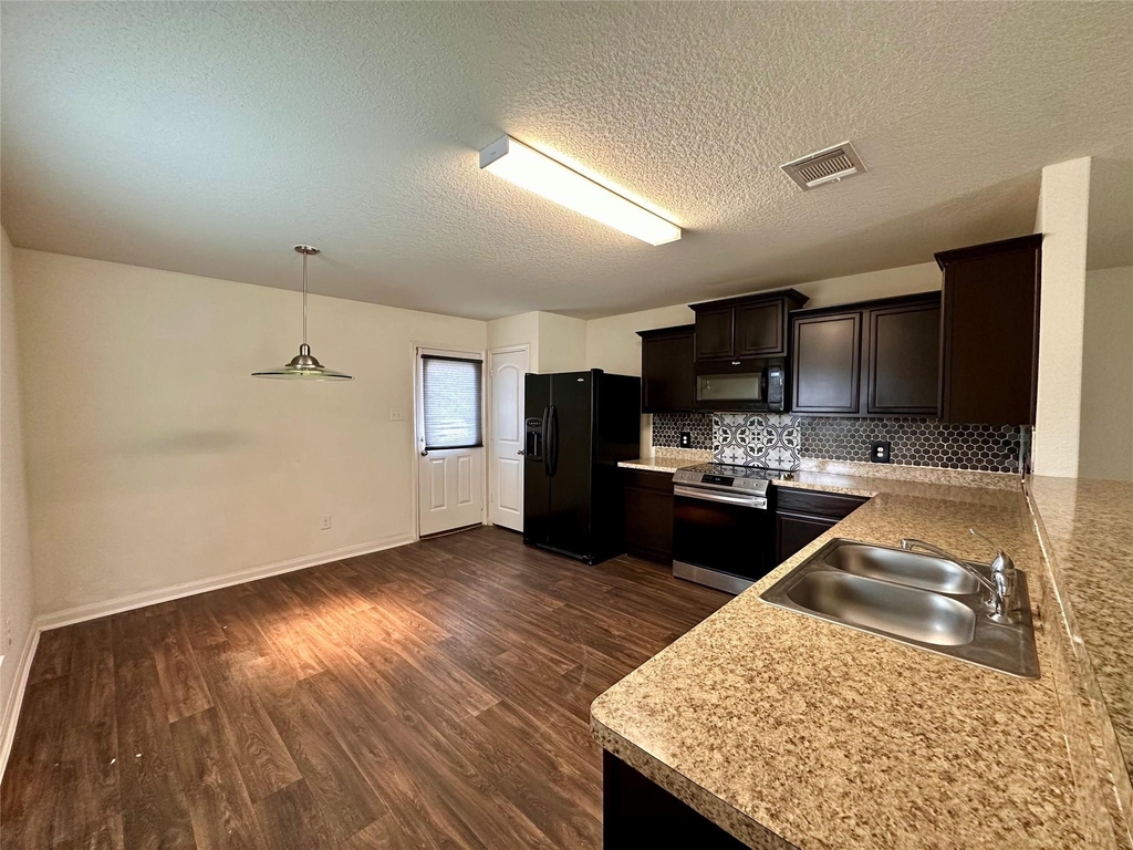 1469 Breanna Ln - Photo 2