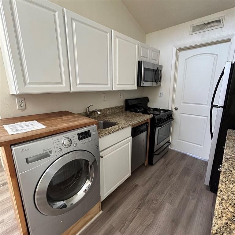 1106 W 22nd 1/2 St - Photo 1