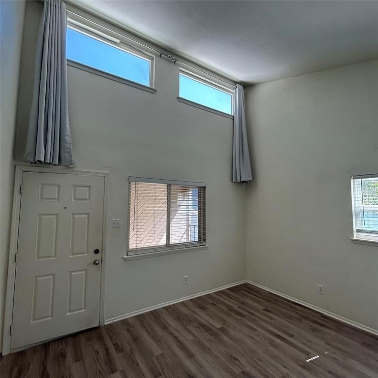 1106 W 22nd 1/2 St - Photo 8