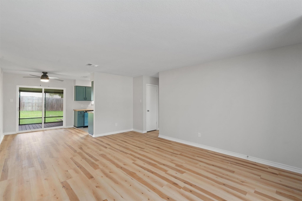 2532 Chaparral Trl - Photo 5