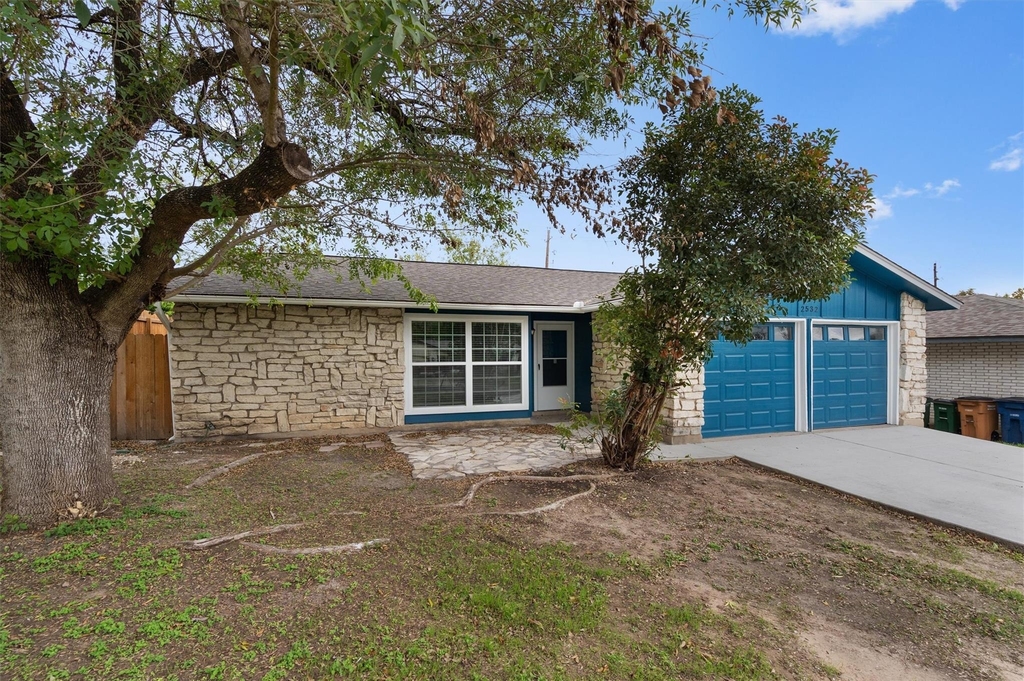 2532 Chaparral Trl - Photo 1