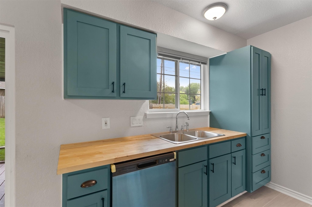 2532 Chaparral Trl - Photo 8