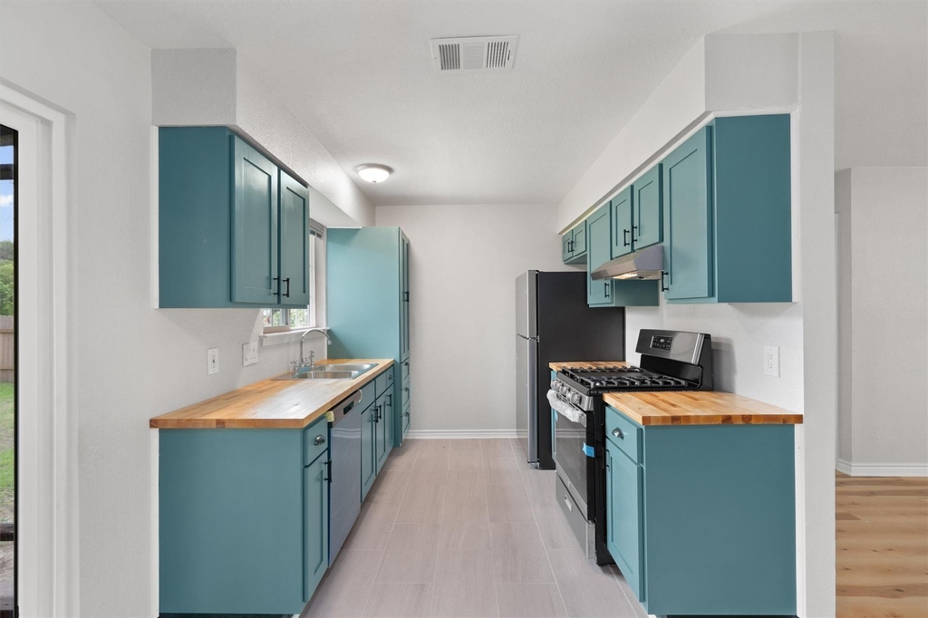 2532 Chaparral Trl - Photo 7