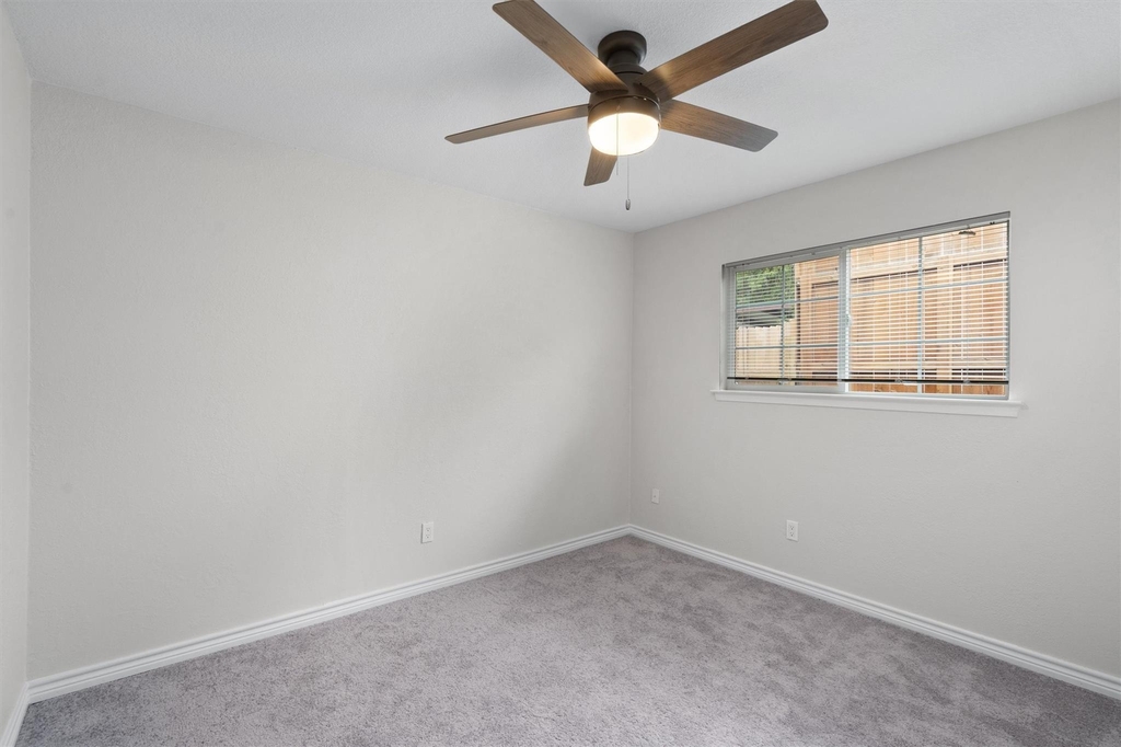 2532 Chaparral Trl - Photo 15