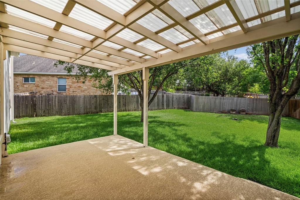 10700 Pointe View Dr - Photo 15