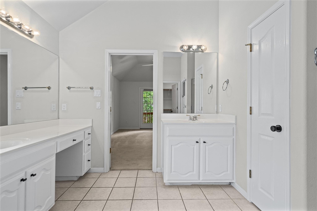 10700 Pointe View Dr - Photo 22