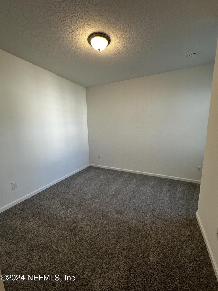 33 Thurnham Lane - Photo 29