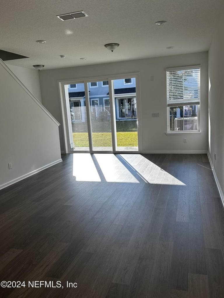33 Thurnham Lane - Photo 4